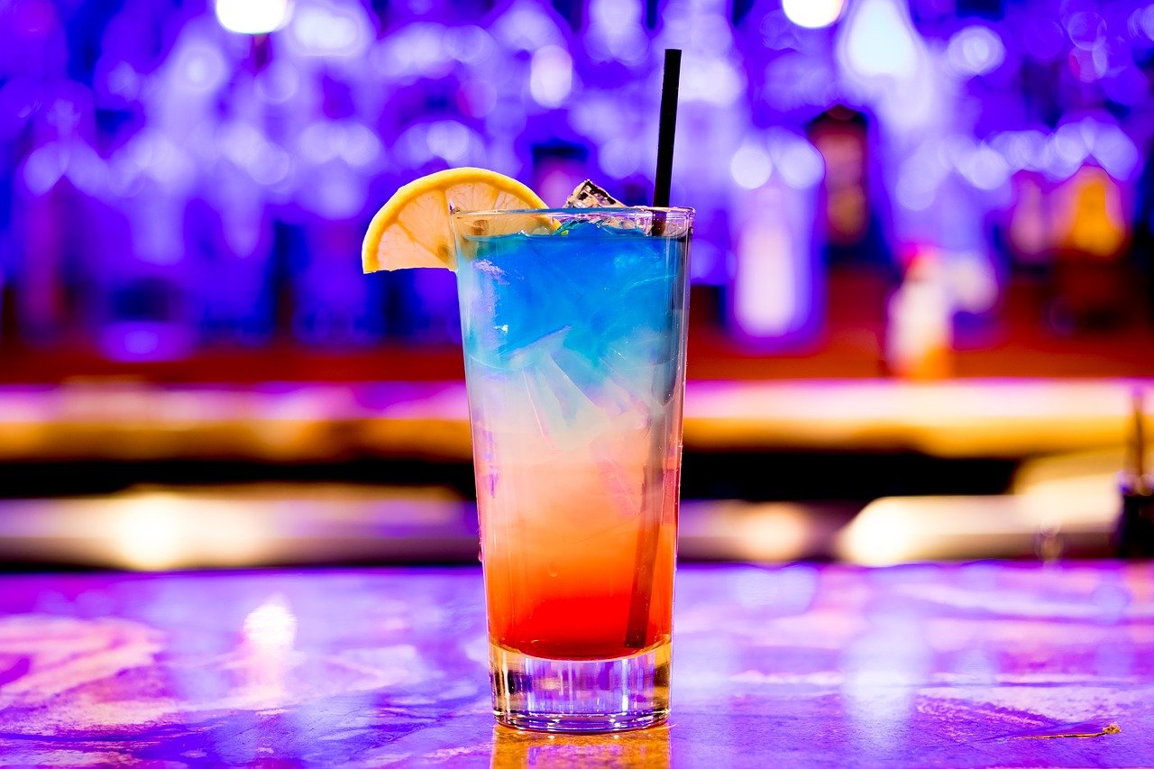 cocktail glas met cocktail